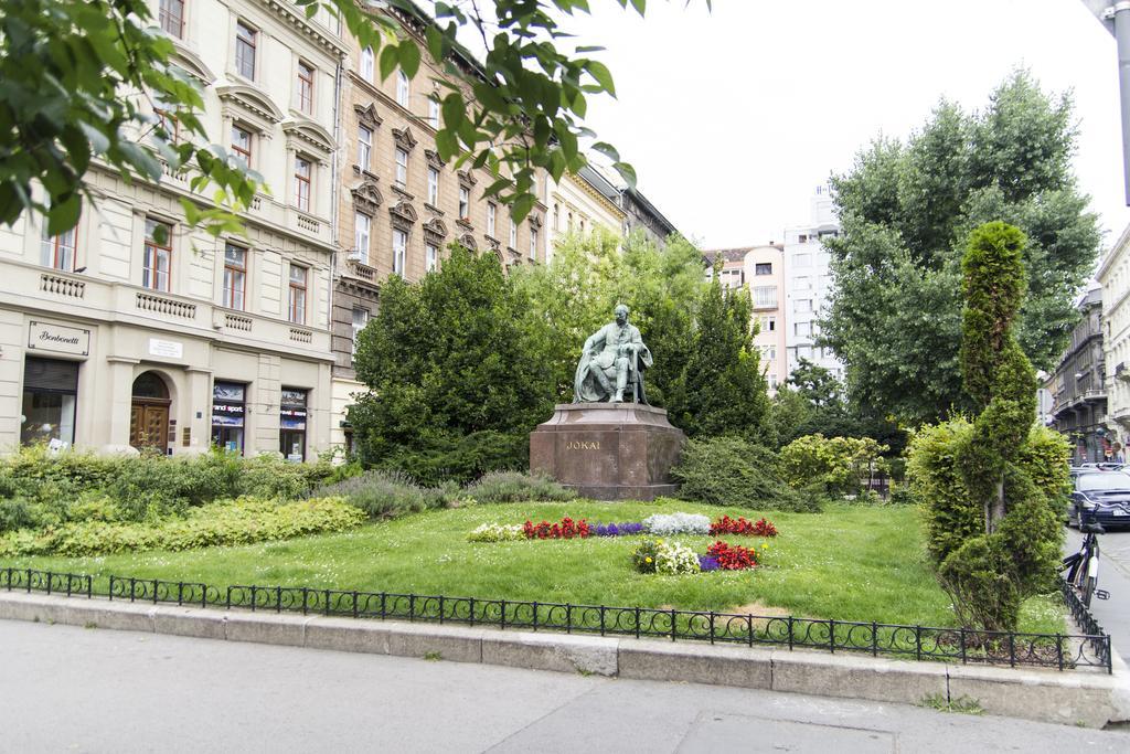 Real Apartments Lovag Budapest Room photo