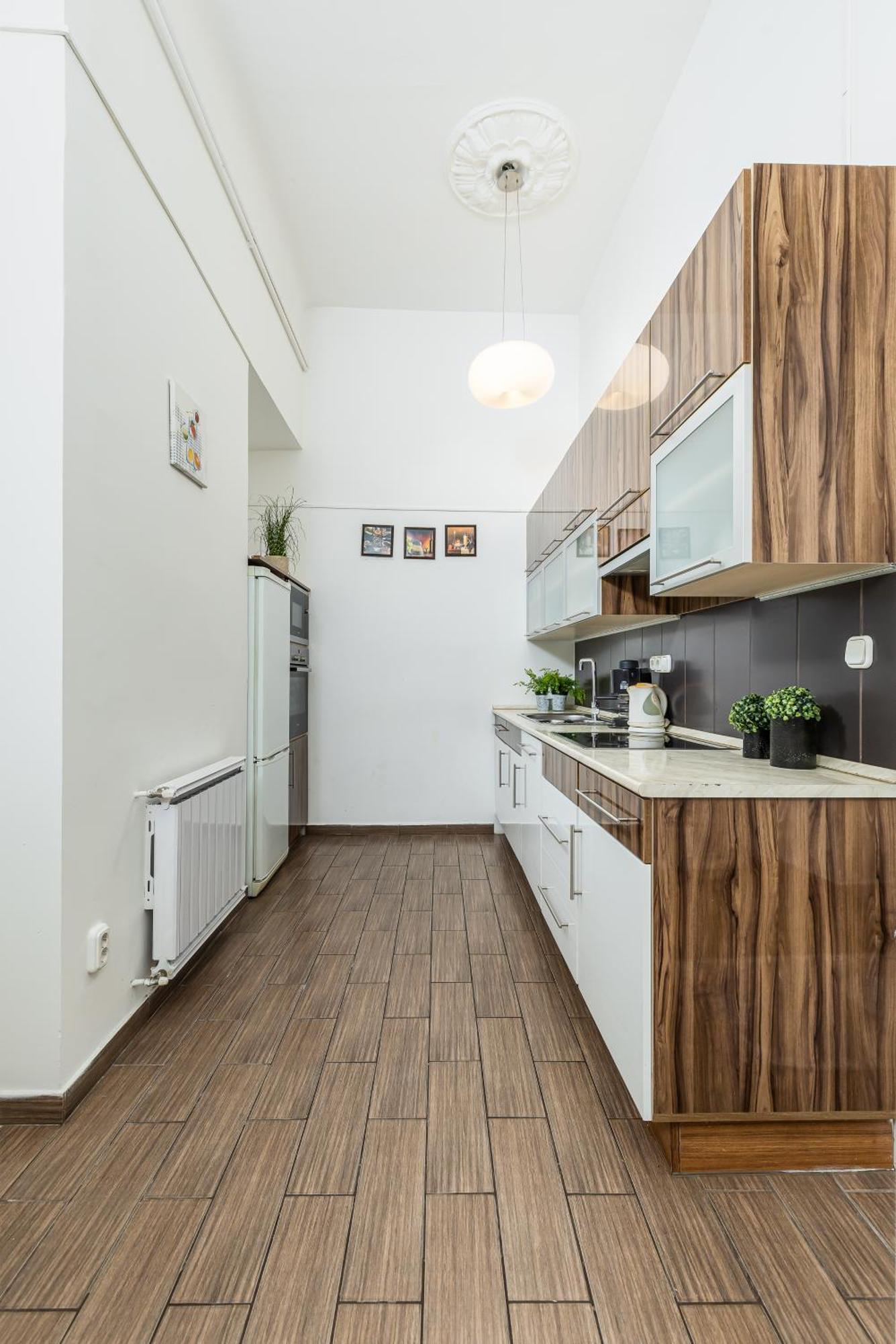 Real Apartments Lovag Budapest Exterior photo